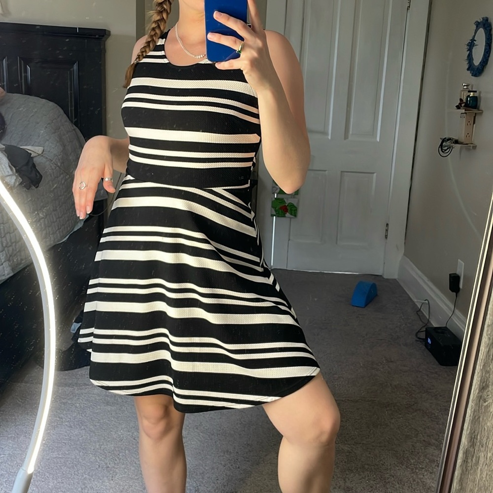 Women’s dress